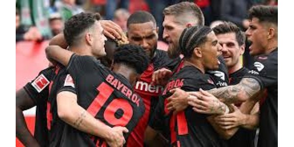 Bayer 04 Leverkusen versloeg Eintracht Frankfurt met 3-1 in een uitwedstrijd.